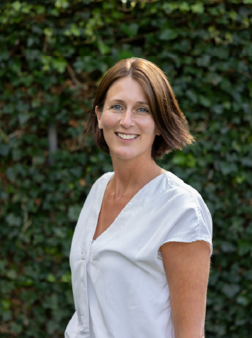 Alinda Scholten, medewerker van Pfrommer Makelaardij in Harderwijk